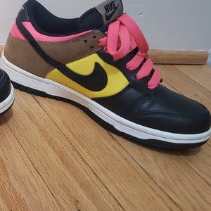 Nike dunks, Nike shoes, Youth Nike dunks.